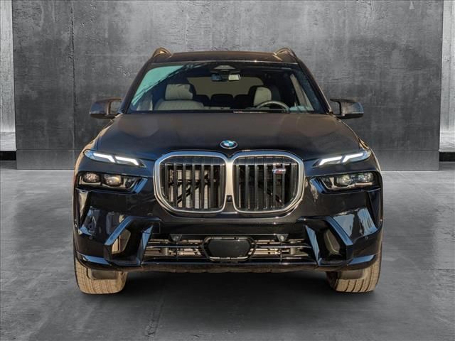 2025 BMW X7 M60i