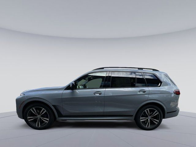 2025 BMW X7 M60i