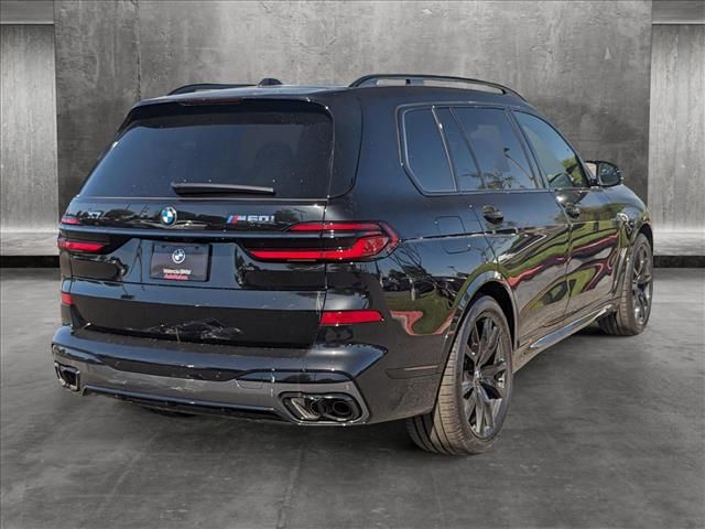 2025 BMW X7 M60i