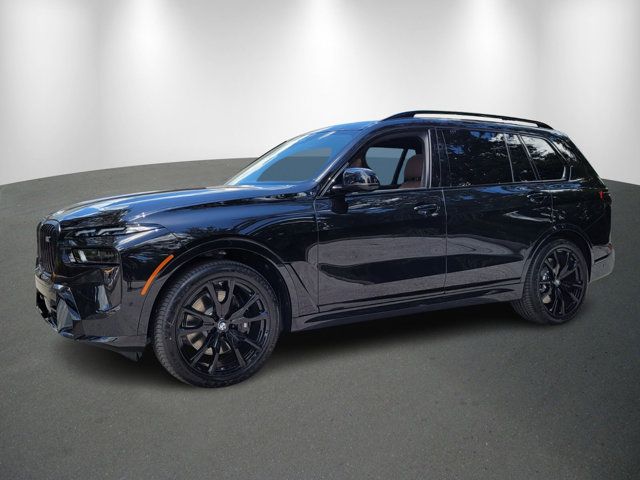 2025 BMW X7 M60i