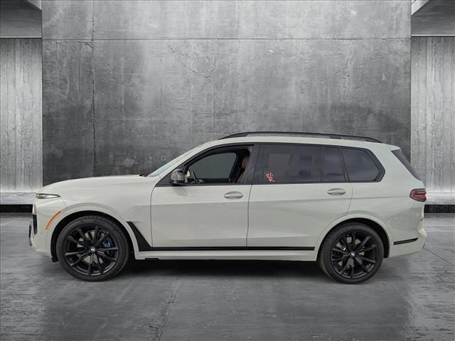 2025 BMW X7 M60i