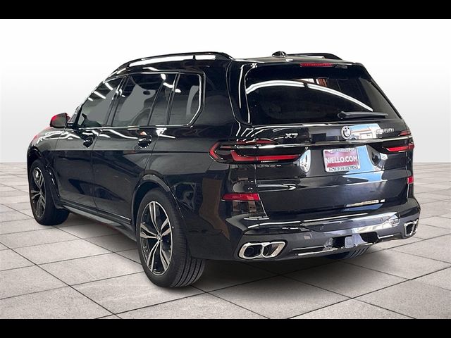 2025 BMW X7 M60i