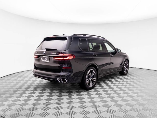 2025 BMW X7 M60i