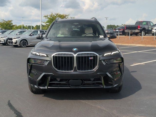 2025 BMW X7 M60i