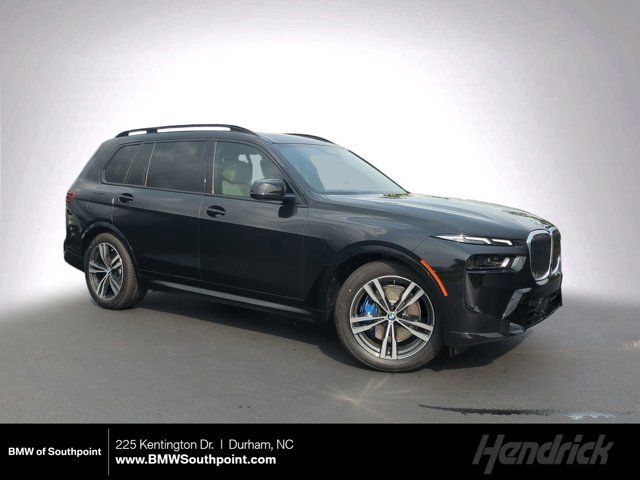 2025 BMW X7 M60i