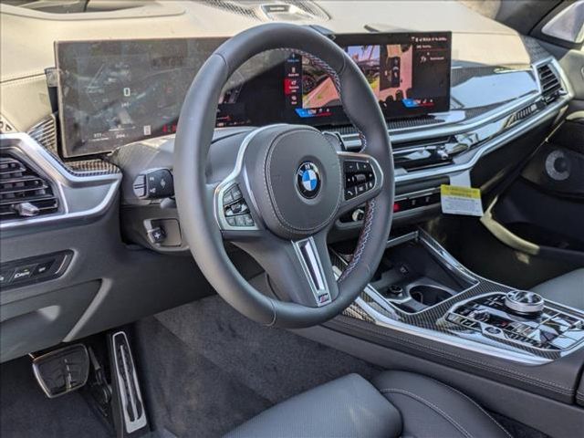 2025 BMW X7 M60i