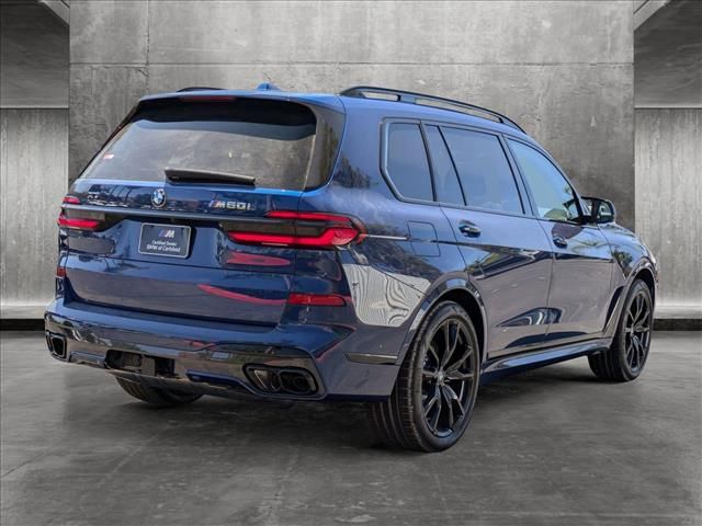 2025 BMW X7 M60i