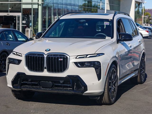 2025 BMW X7 M60i