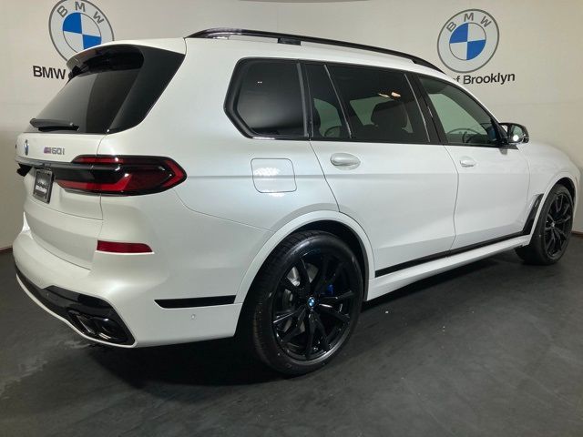 2025 BMW X7 M60i