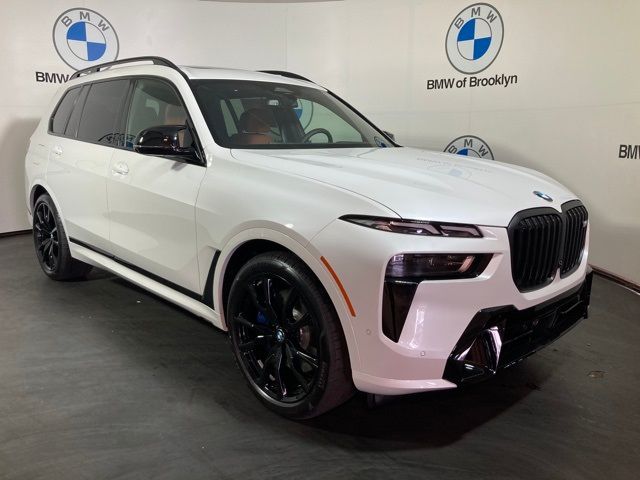 2025 BMW X7 M60i