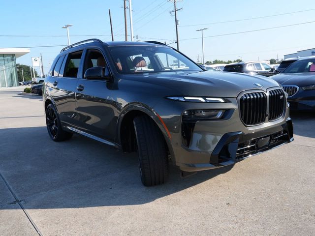 2025 BMW X7 M60i