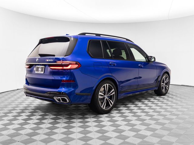 2025 BMW X7 M60i