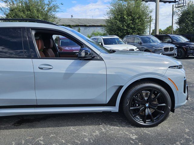 2025 BMW X7 M60i