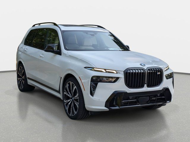 2025 BMW X7 M60i