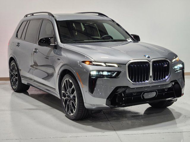 2025 BMW X7 M60i