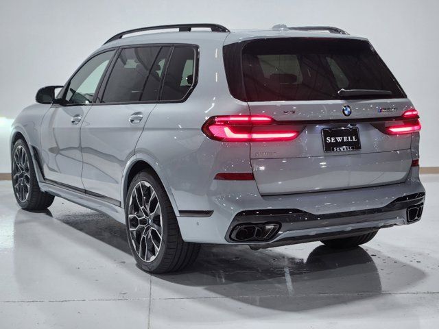 2025 BMW X7 M60i