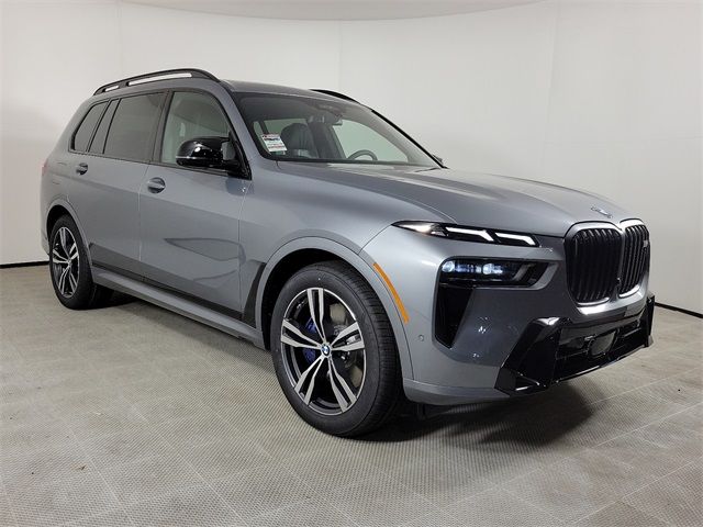 2025 BMW X7 M60i