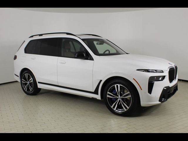 2025 BMW X7 M60i