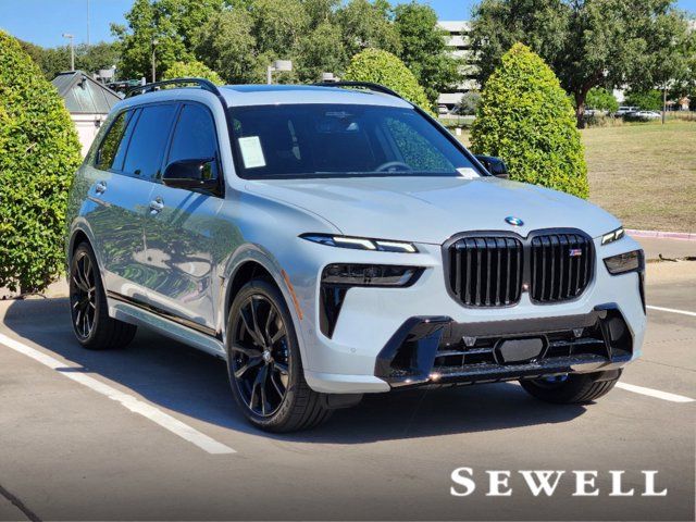 2025 BMW X7 M60i