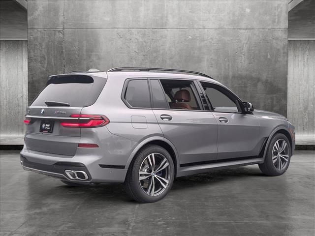 2025 BMW X7 M60i