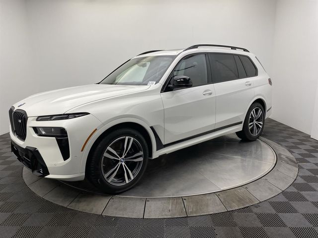 2025 BMW X7 M60i