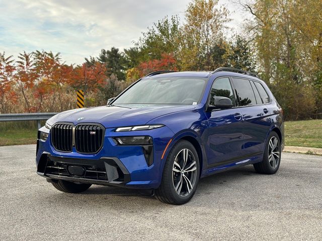 2025 BMW X7 M60i