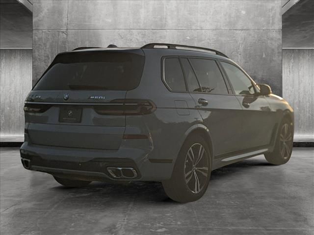 2025 BMW X7 M60i