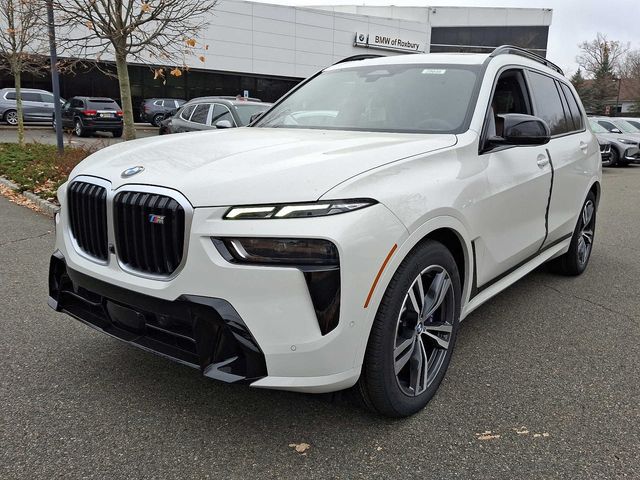 2025 BMW X7 M60i