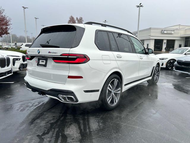 2025 BMW X7 M60i