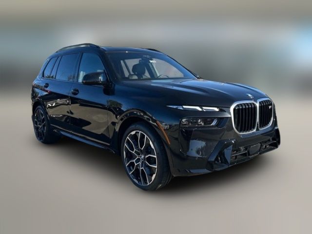 2025 BMW X7 M60i