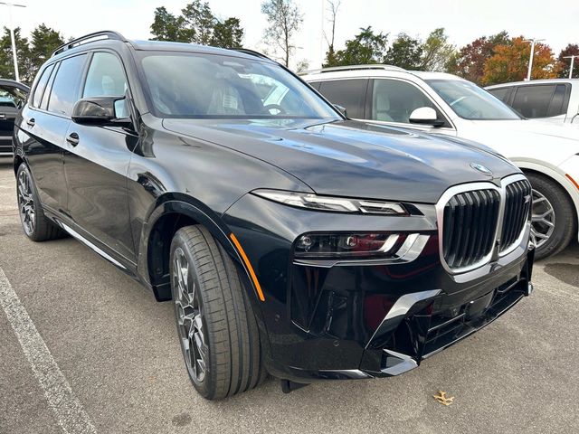 2025 BMW X7 M60i