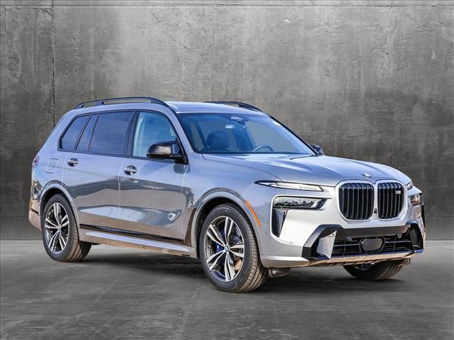 2025 BMW X7 M60i