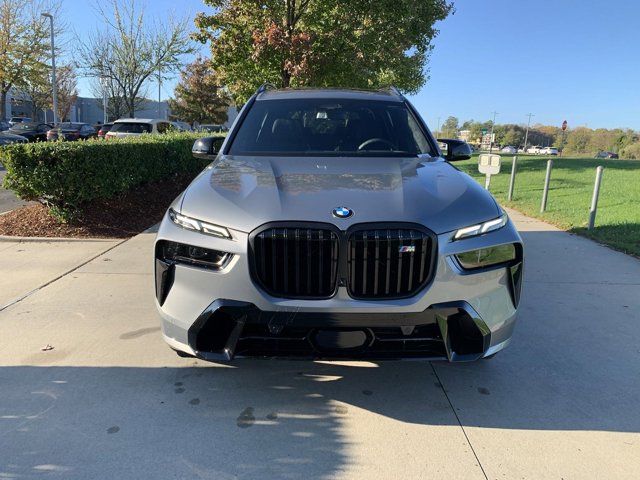 2025 BMW X7 M60i