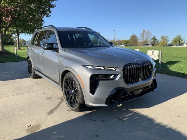 2025 BMW X7 M60i