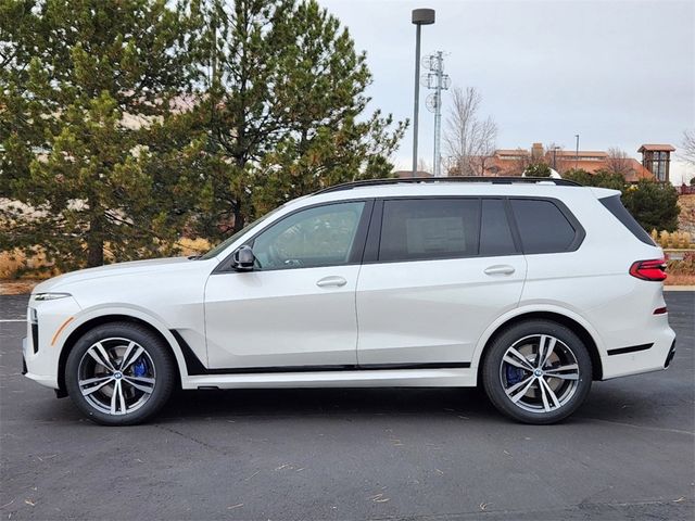 2025 BMW X7 M60i