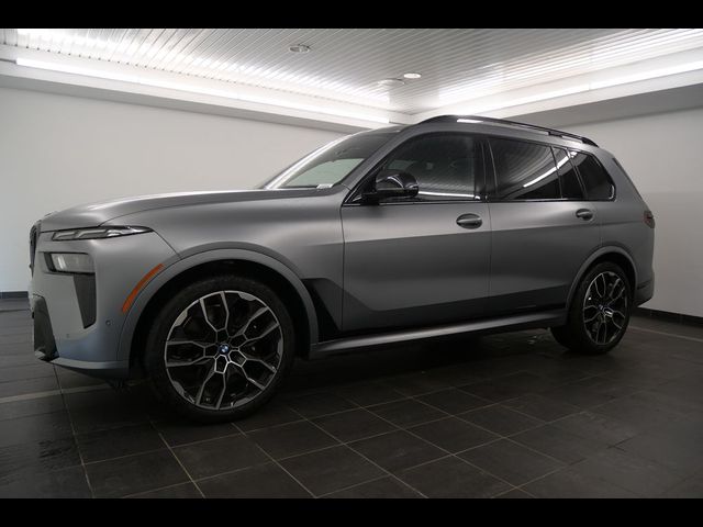 2025 BMW X7 M60i