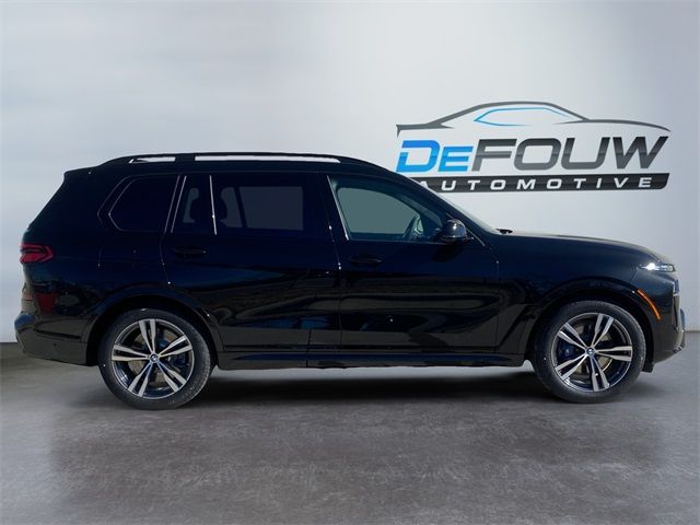 2025 BMW X7 M60i