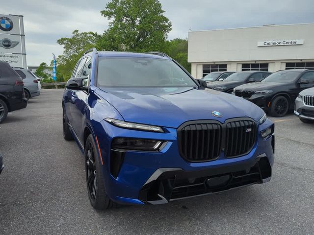 2025 BMW X7 M60i