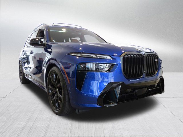 2025 BMW X7 M60i