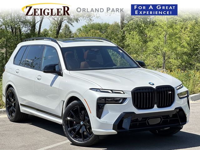 2025 BMW X7 M60i