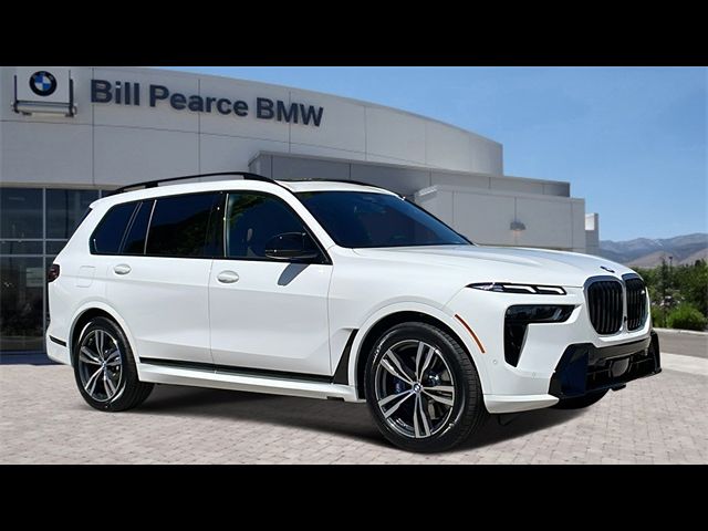 2025 BMW X7 M60i