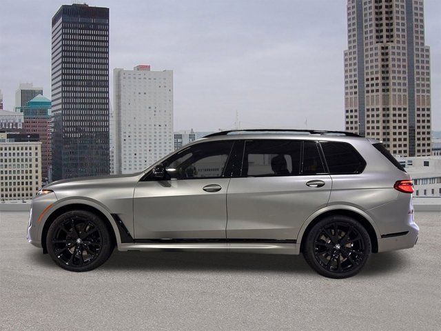 2025 BMW X7 M60i