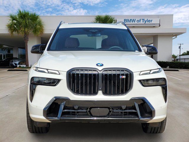 2025 BMW X7 M60i