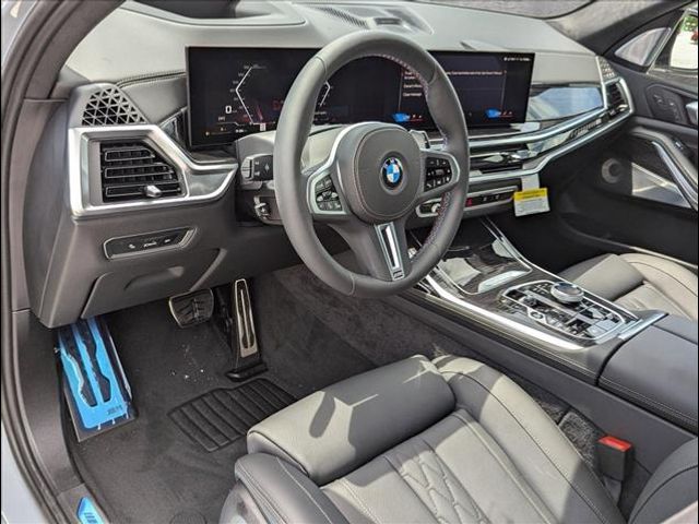 2025 BMW X7 M60i