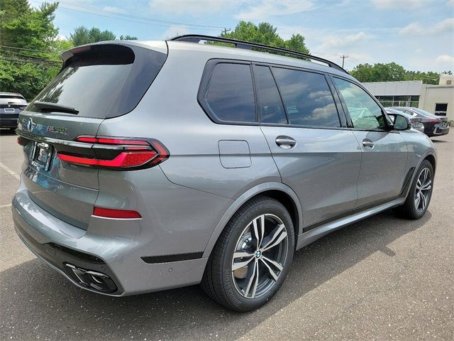 2025 BMW X7 M60i