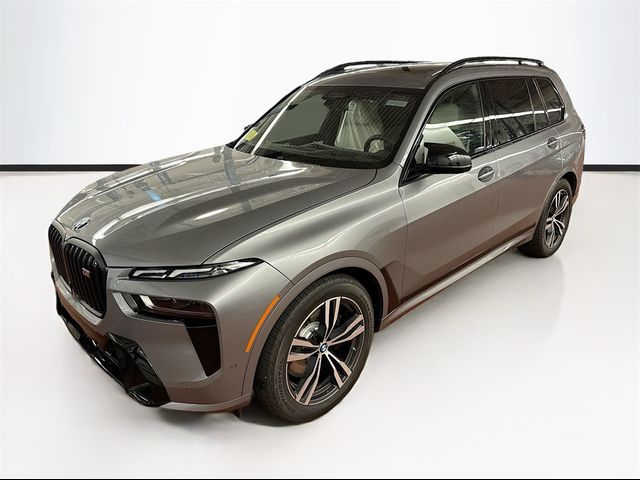 2025 BMW X7 M60i