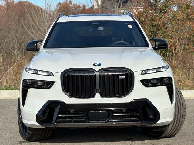 2025 BMW X7 M60i