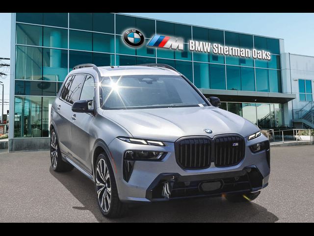 2025 BMW X7 M60i