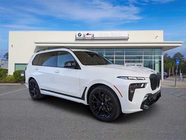 2025 BMW X7 M60i