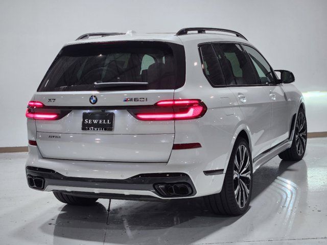 2025 BMW X7 M60i